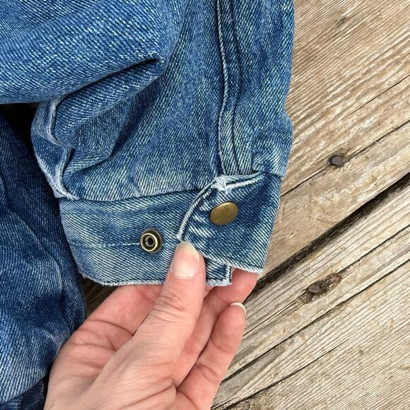 Vintage Weathered Blues Sherpa Lined Denim Jacket - Small - Picture 9 of 14